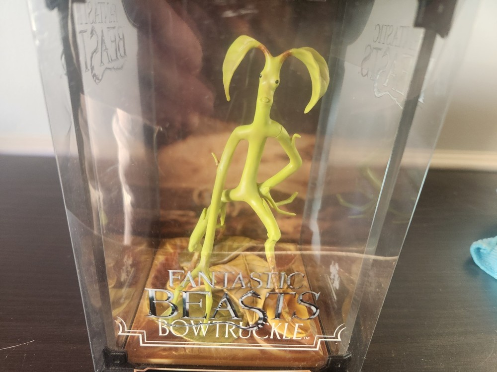 FANTASTIC BEASTS BOWTRUCKLE MAGICAL CREATURE FIGURE