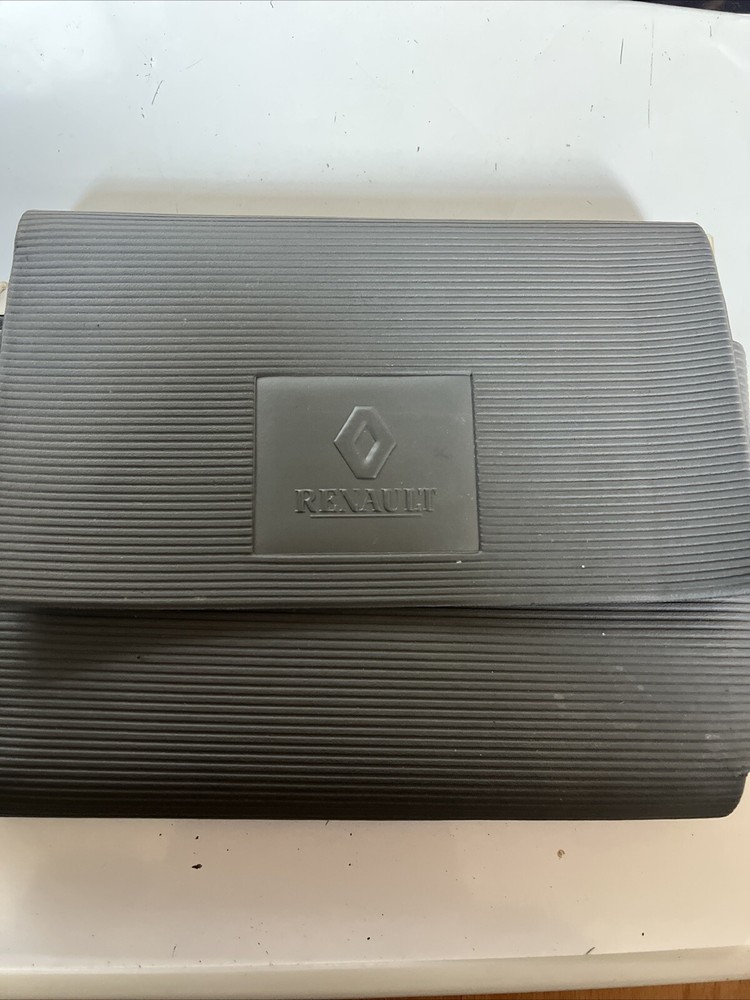 90s/00s Renault Clio Handbook/full bookpack