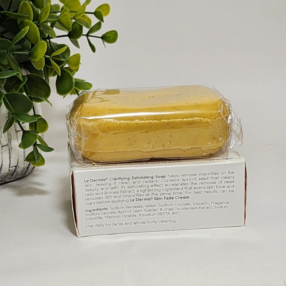 Ledermis Radiant Effect Clarifying Exfoliating Soap Jabon Exfoliante Clarificant
