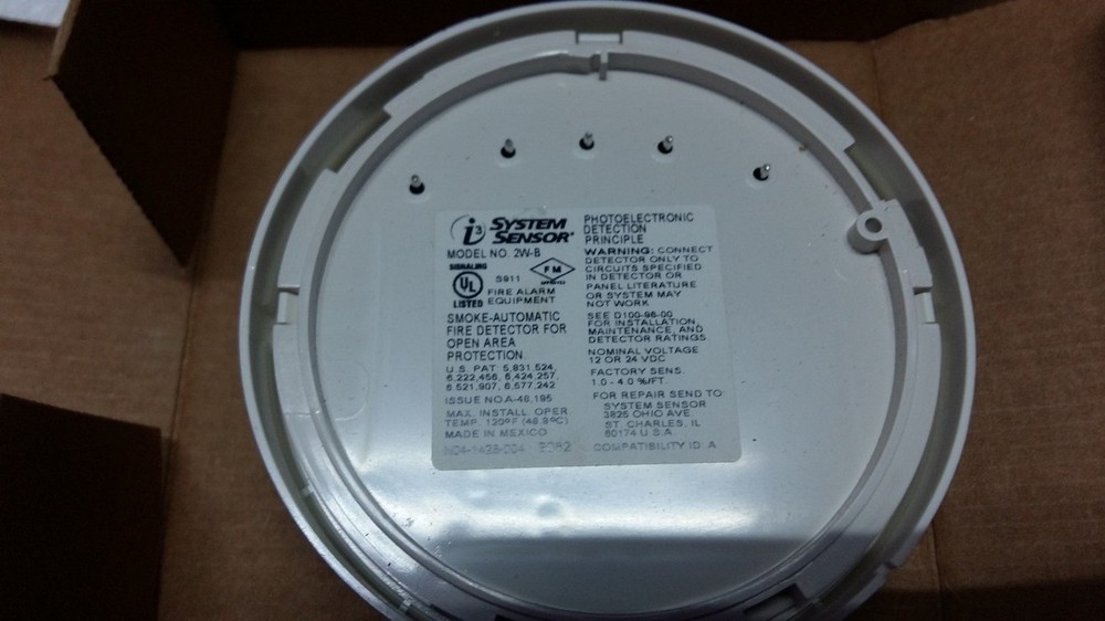 System Sensor 1400 Smoke Detector NIB