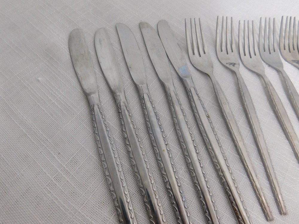 D7 - Rogers Korea by Stanley Robers Stainless Flatware Ensenada 20pc Lot