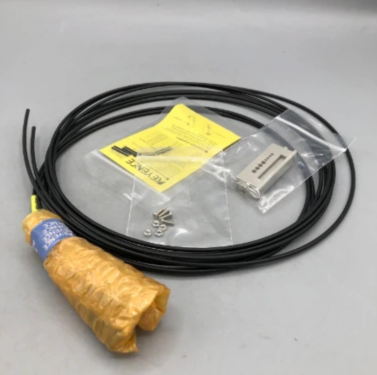 KEYENCE Fiber Optic Sensor FU-E11 NEW