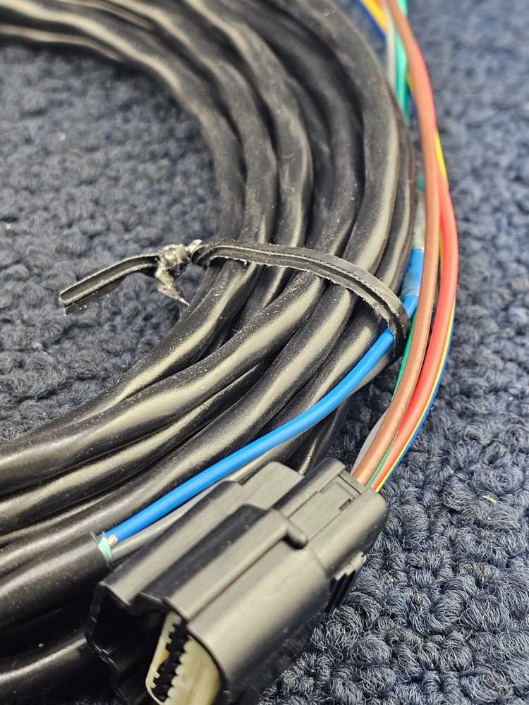 Whelen 01-0488679-07: Core Cables CanPort Interface Adapter