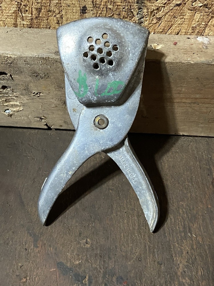Antique Cast Aluminum Williamson Fruit Squeezer
