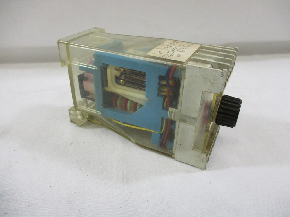 DOLD AA7616.24 / 66 MINI TIMER RELAY