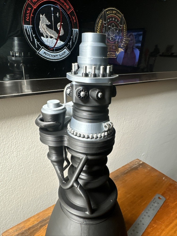 LARGE 3D Printed SpaceX Raptor 3 Engine Model