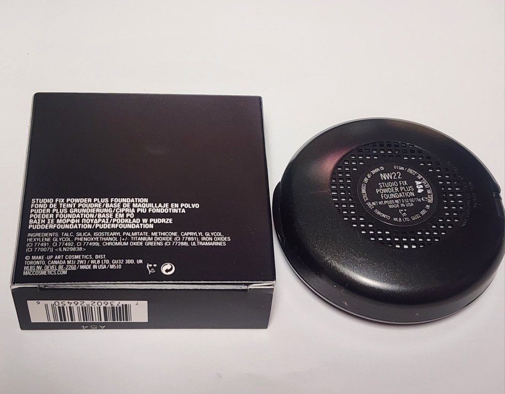 MAC NW22 Studio Fix Powder Plus Foundation Original Formula