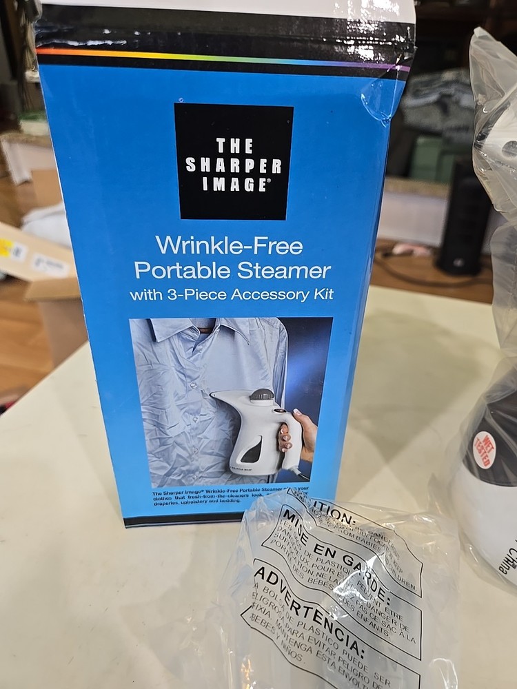 Shift Portable Wrinkle-Free Steamer (E)