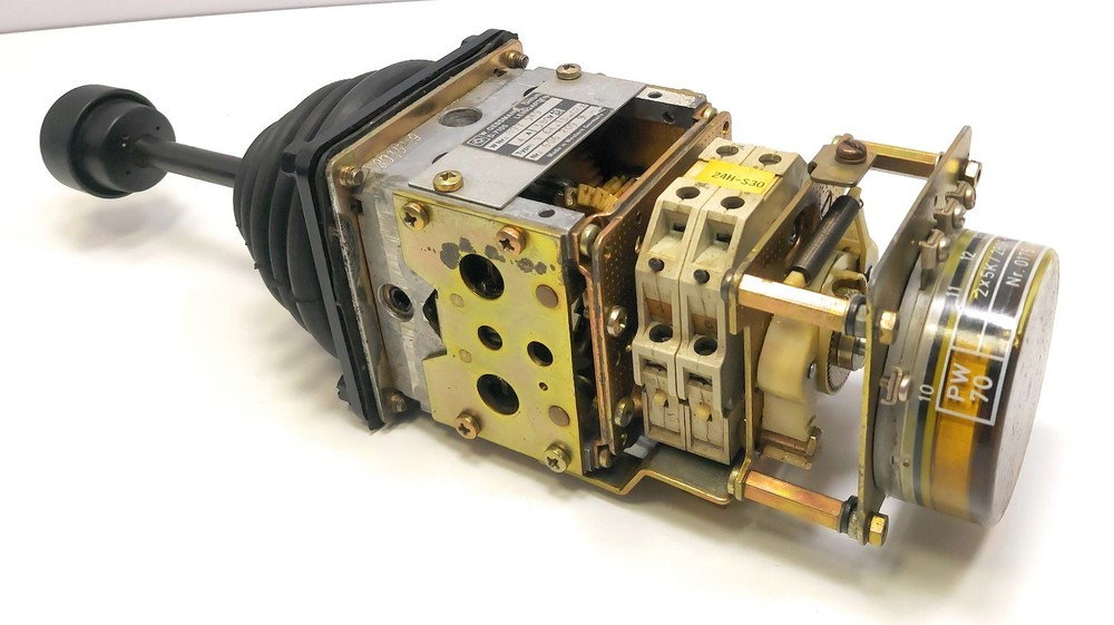 W. Gessmann D-7105 V 64.1D-02Z Joystick/Controller