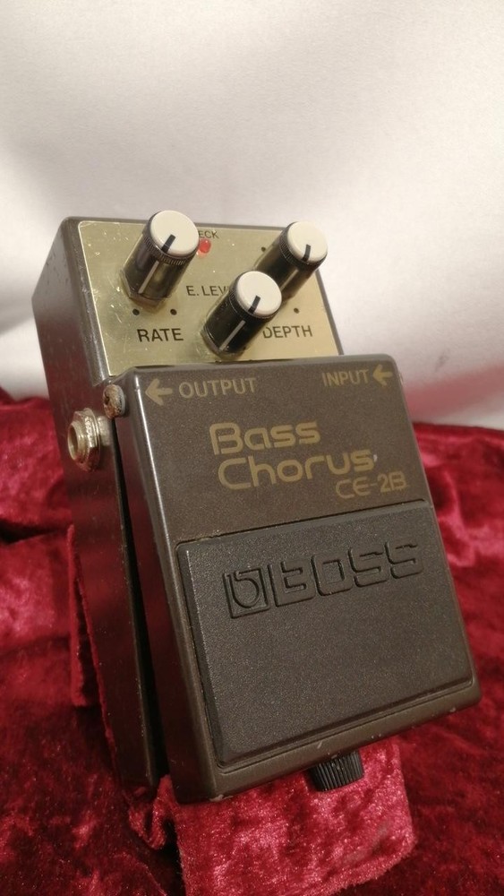 BOSS CE-2B Chorus Ensemble Effect Pedal
