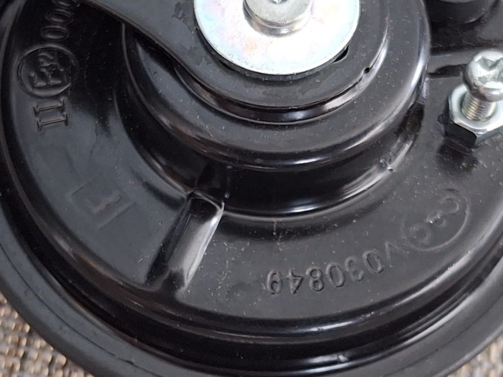 Universal motorcycle horn set, used, tested.