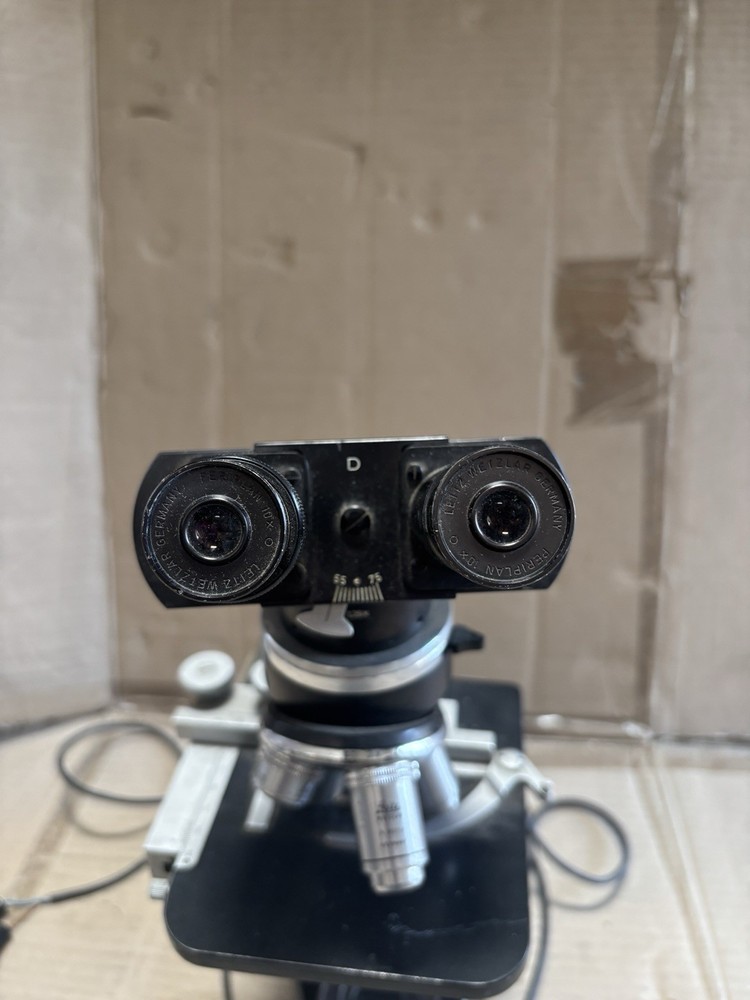 Ernst Leitz Wetzlar Microscope