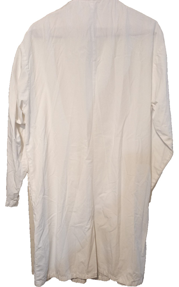 G Style 712-S White Lab Coat - Size Medium - M