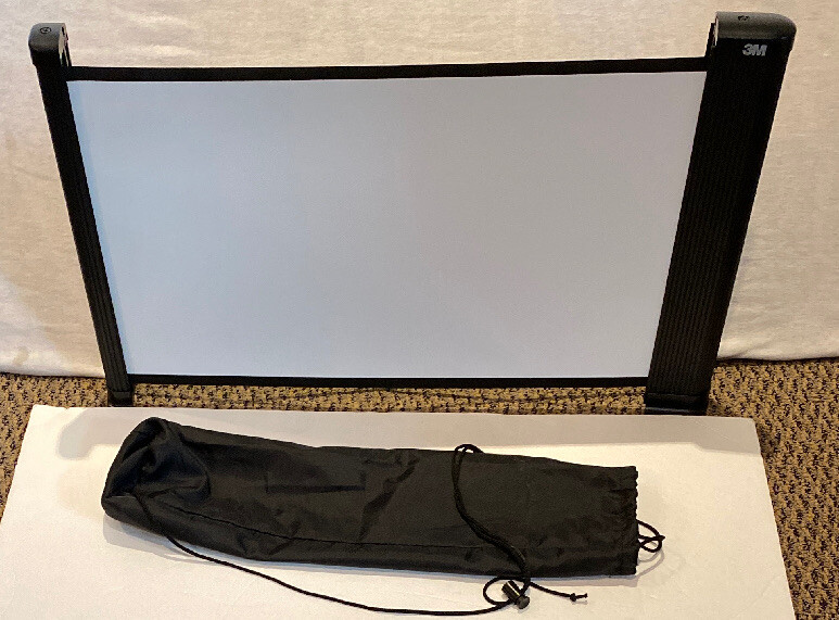 3M Retractable Mini Screen 21”x 14” With Case