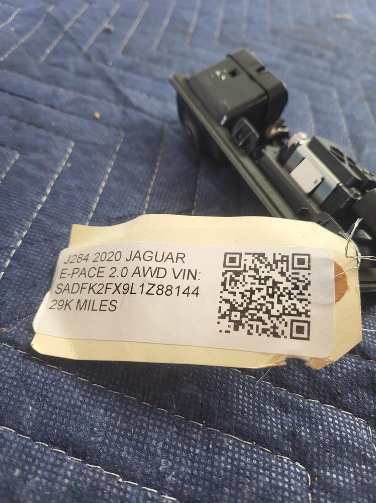 Used Oem Jaguar Rear View Camera & Trunk Release Switch for 2018-2020 E-Pace