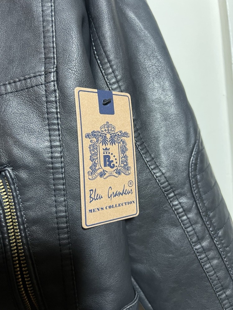 🇺🇸 “RESIST” Biker Jacket – Embroidered Motorcycle Style