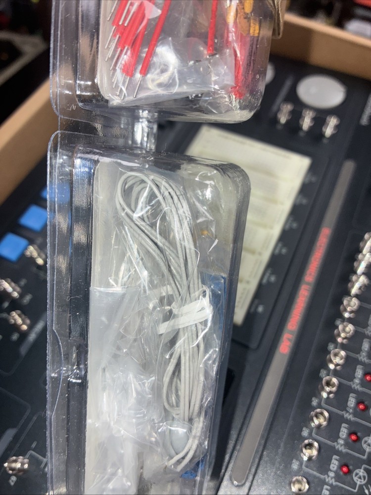 RadioShack Electronics Learning Lab - 28280