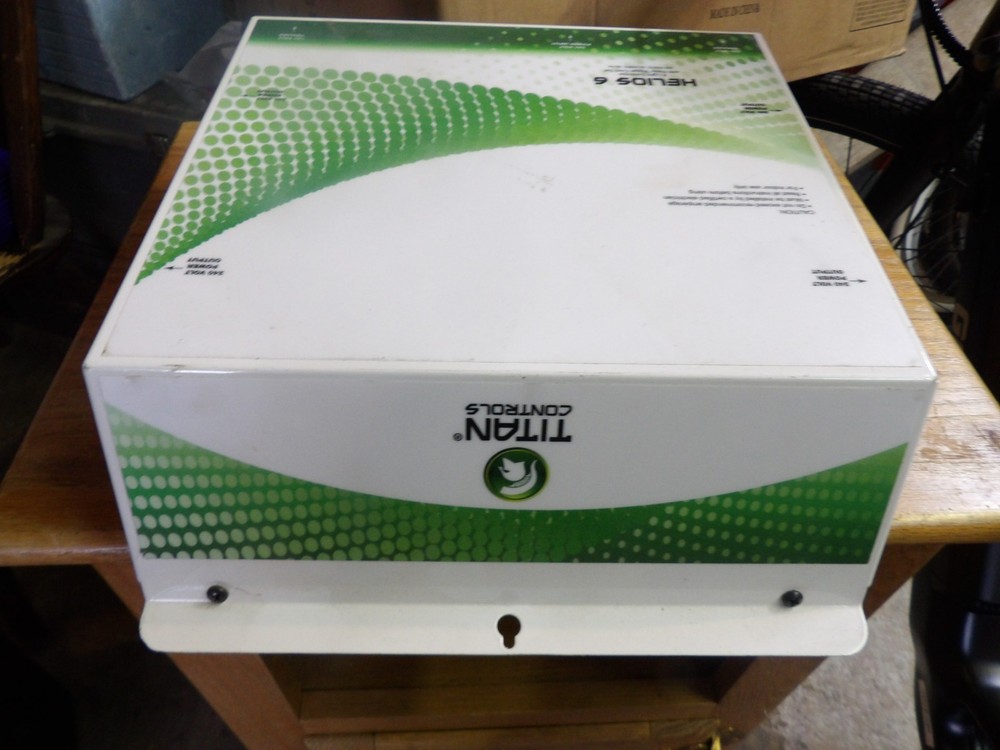 helios 6 -8 light with relay trigger cord set