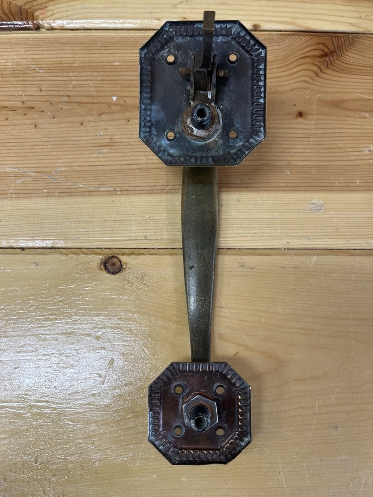 Brass Octagonal Thumb Latch Door Pull with Decorative Fluting