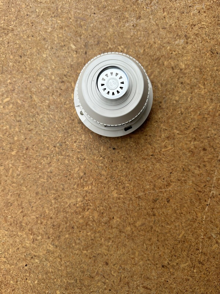 System Sensor 2551T Automatic Fire Detector Head with Integral Heat Detector