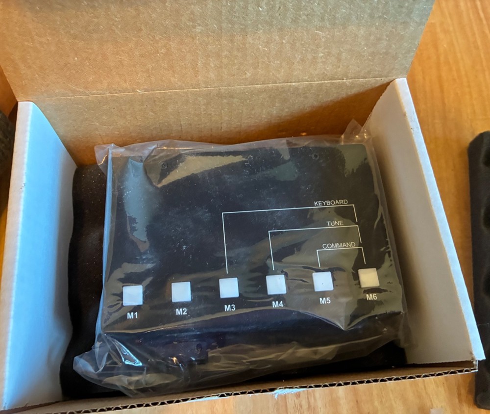 HAMGADGETS: MasterKeyer MK-1 - Advanced Morse Memory Keyer