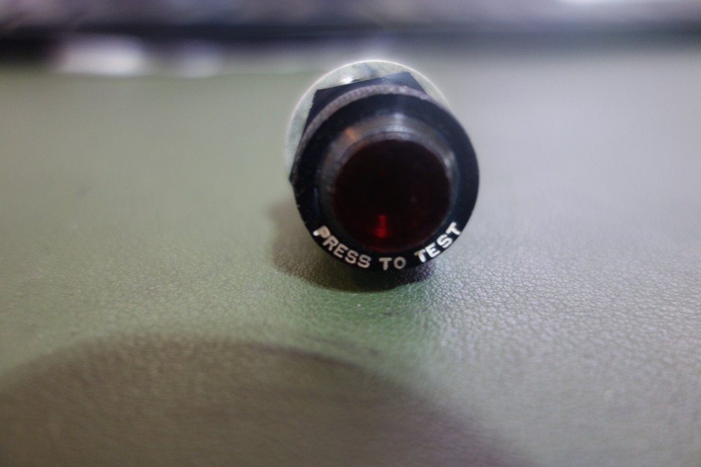 Marco VM500-6 Red lenes T 1 3/4 Press To Test Panel Light Dialight Dialco