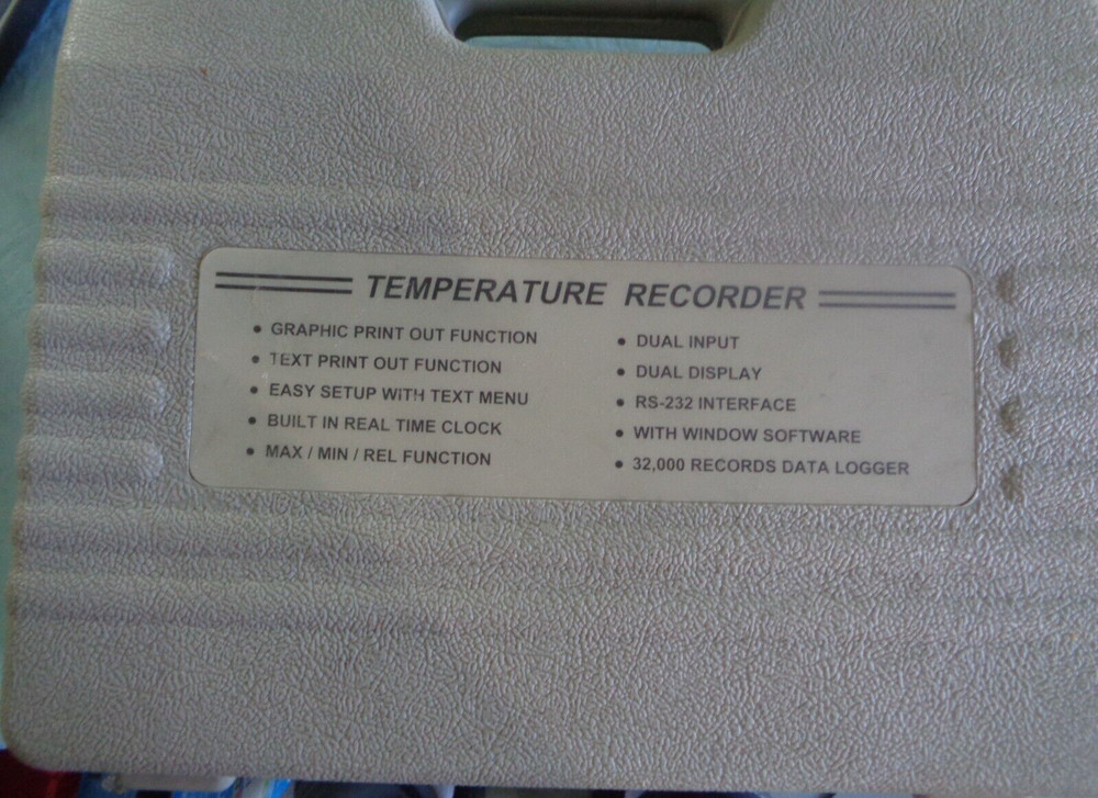 Omegaette HH500 Temperature Recorder In Case, Works