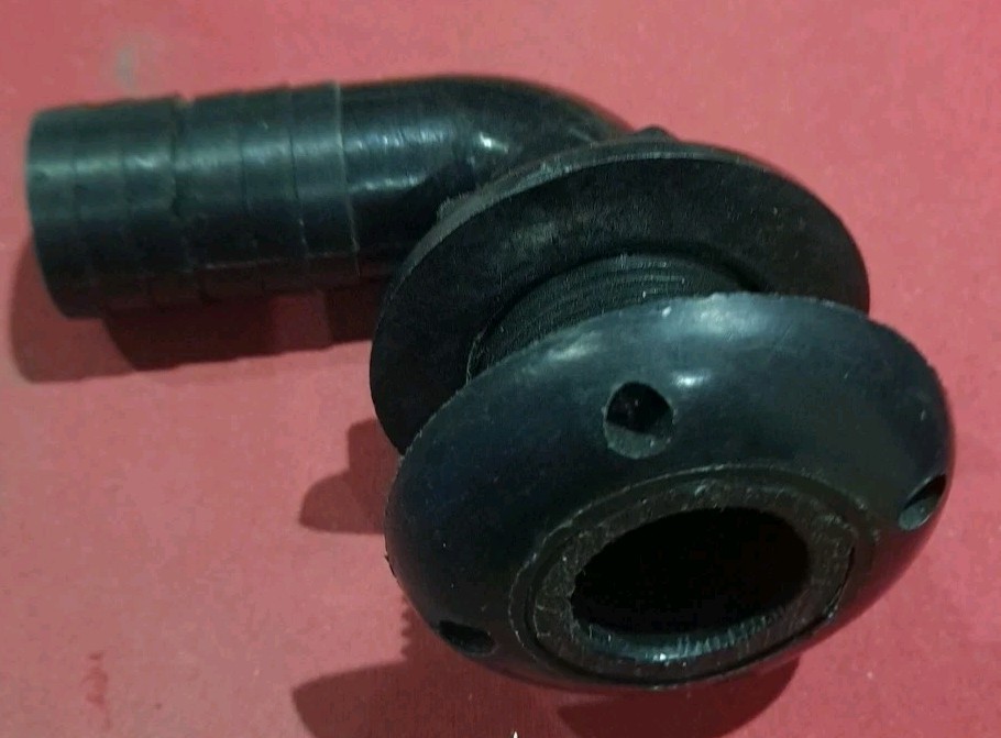 TH MARINE 1 1/8" x 90 degree TH 1890