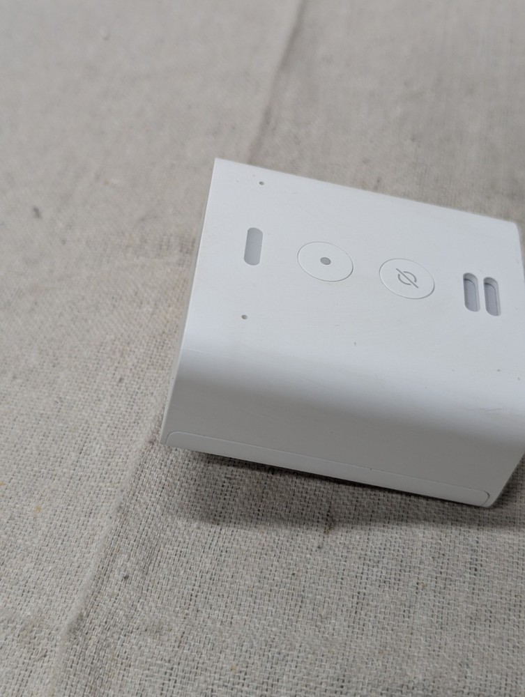 Amazon Echo Flex Plug-in Smart Speaker C77A68 White