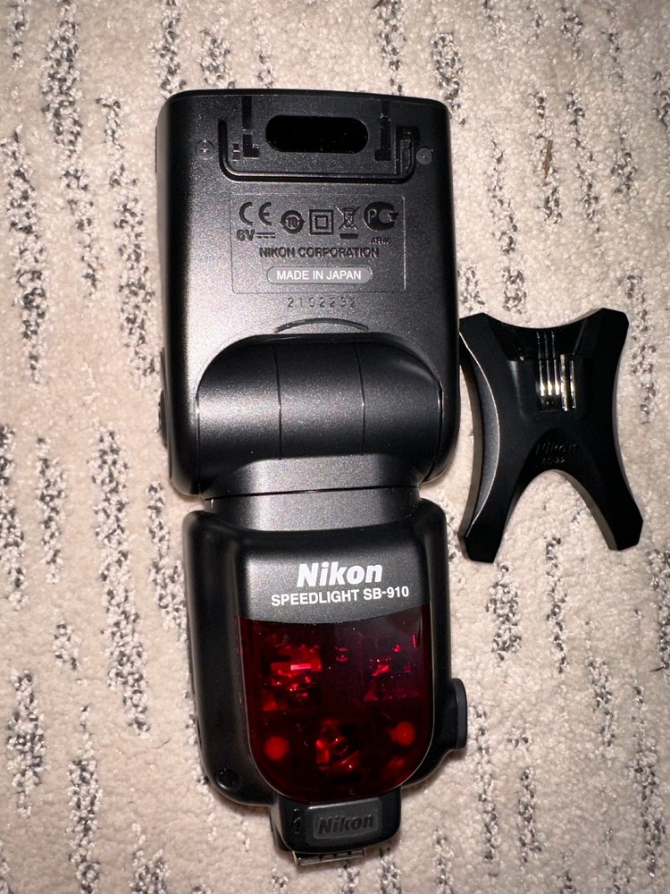 Nikon Speedlight SB-910 AF Shoe Mount Flash for Nikon