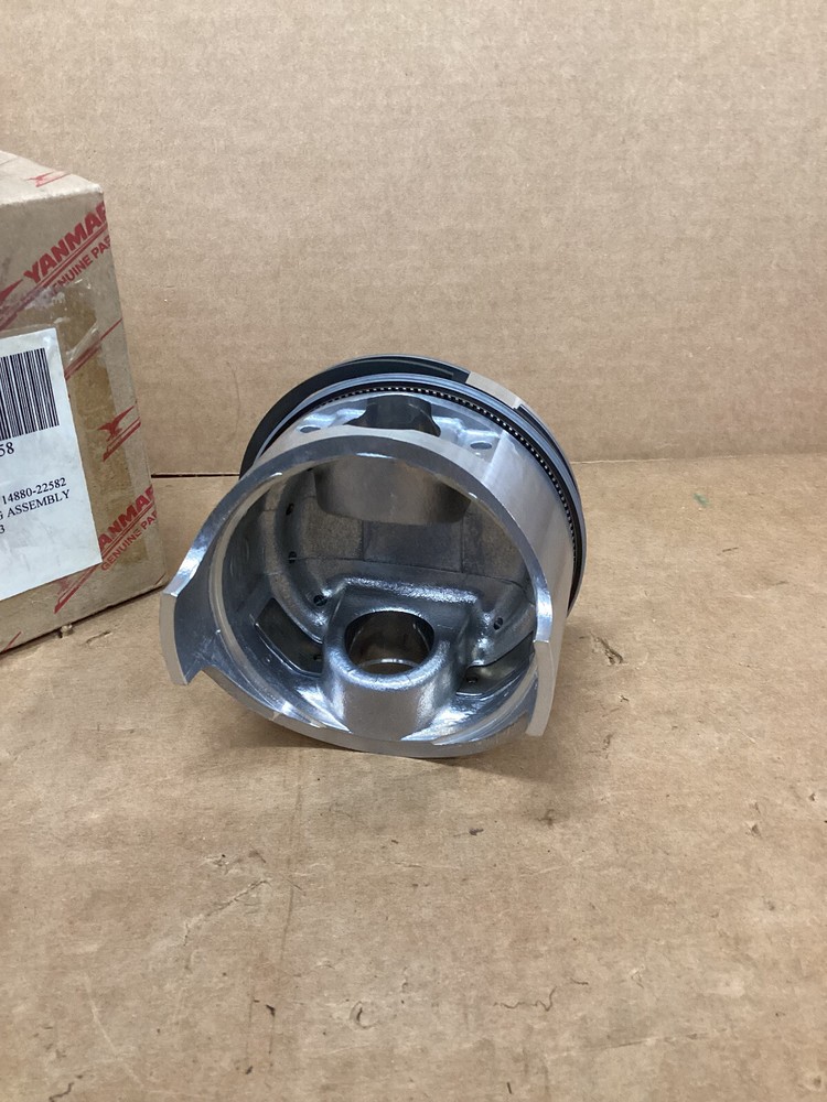 Yanmar Piston &ring assmy. 050 oversize L70 eng. pn#714880-22582