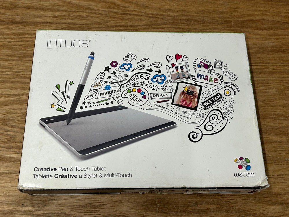 OPEN BOX Wacom CTH-480 Creative Intuos Pen & Touch Small Tablet Multi Touch