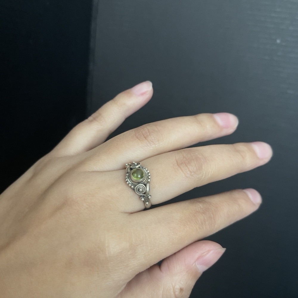 Sterling Silver Native Green Gem (maybe Peridot) Ring Size 6.25