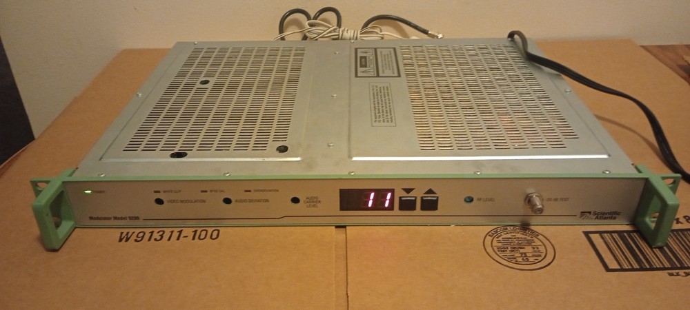 Scientific Atlanta modulator model 9280 ~Powers-up