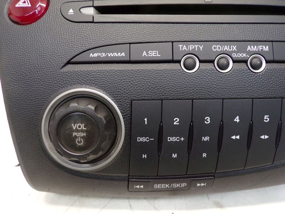 Radio/CD-Chsler-Kombination Emergency Lights, Grids, Code Not Present