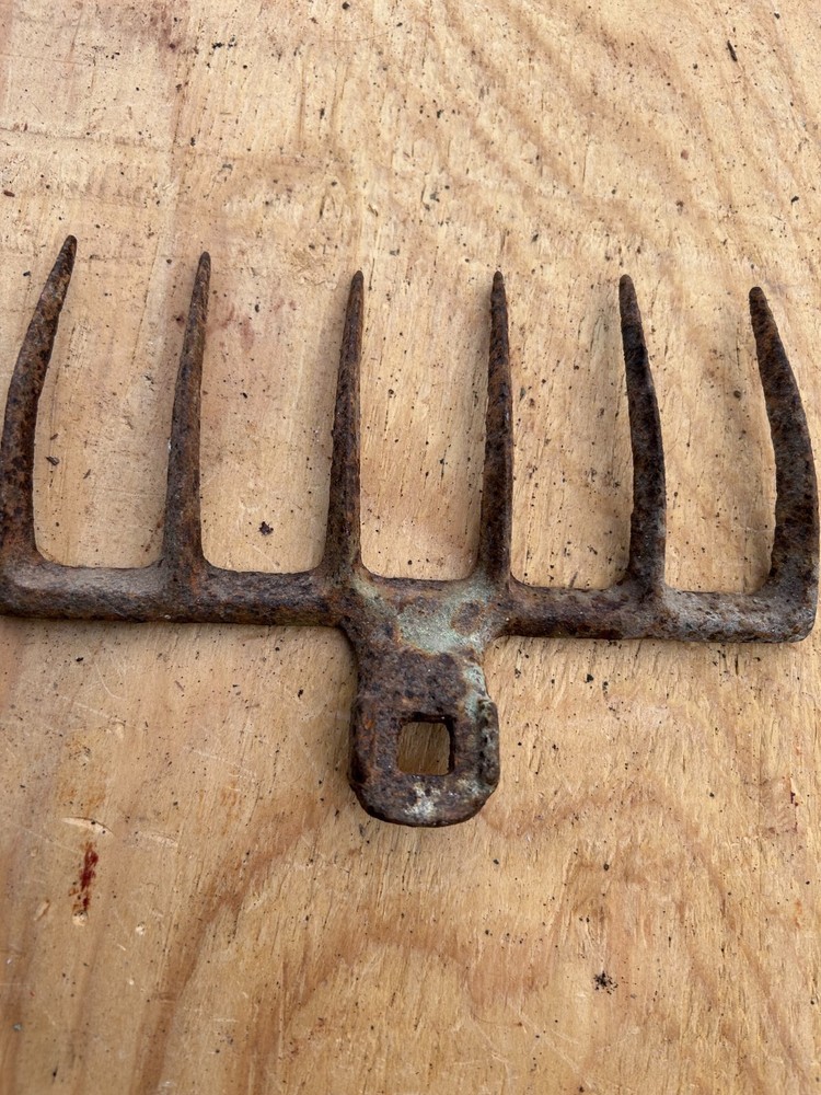 Rake Head Rusty Rustic no handle Original Vintage Primitive Metal