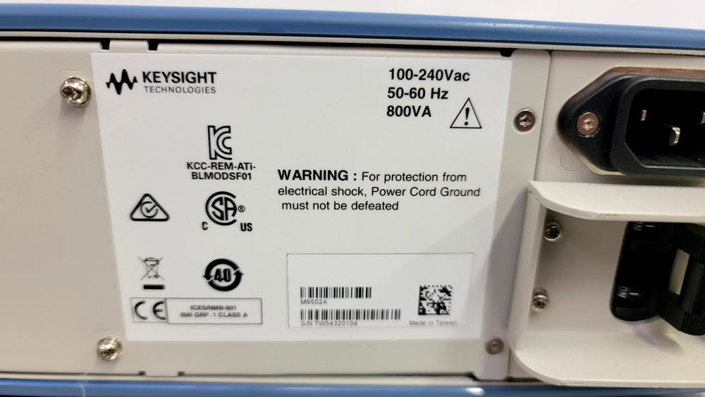 Keysight M9502 AXIe Chassis With (2) Modules: (1) M9536A Controller, (1) U4154A