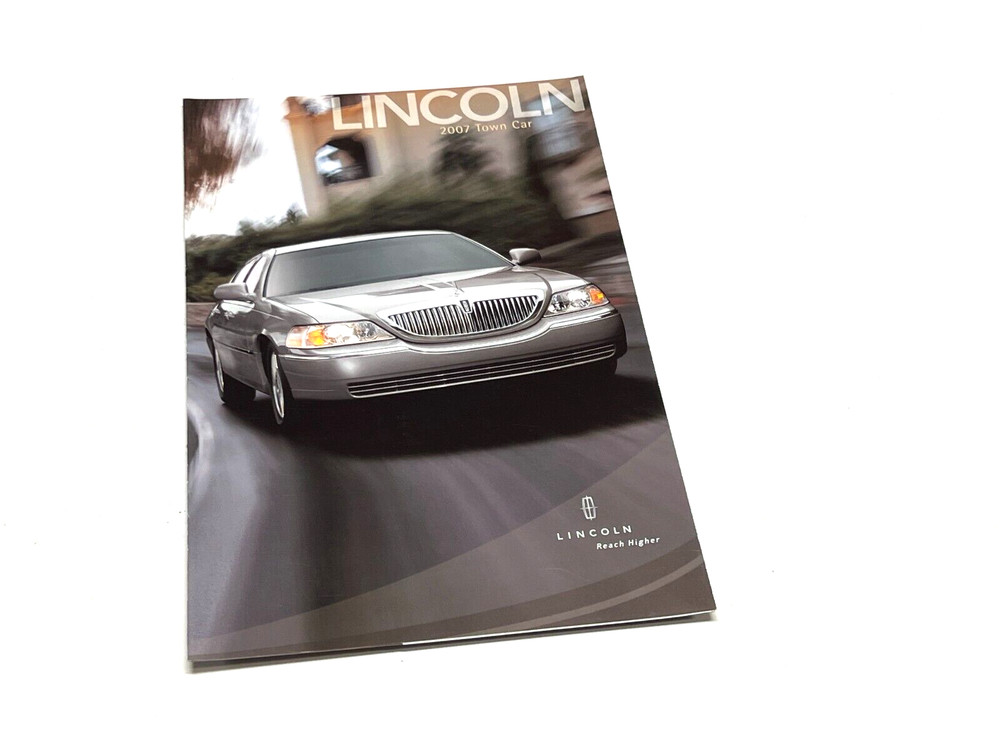 2007 Lincoln Town Car Preview Brochure