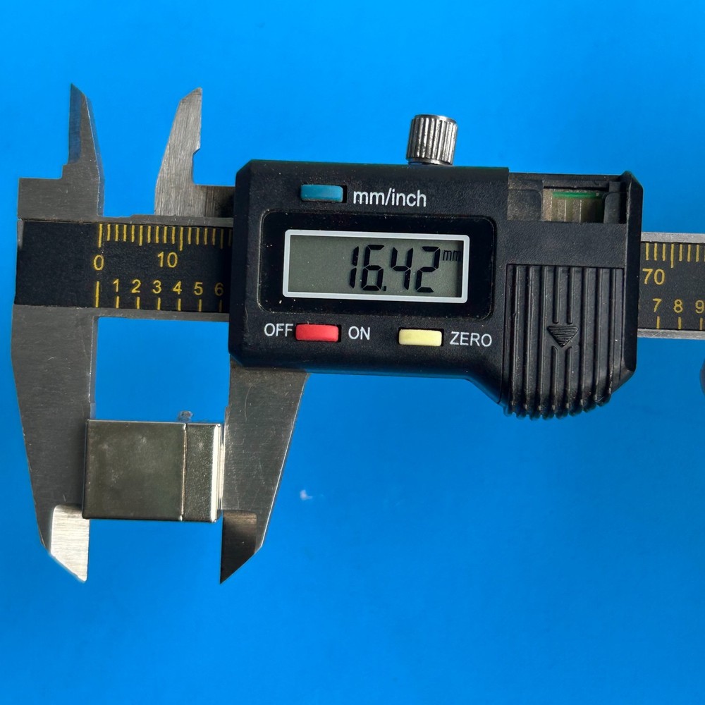 [FRS] Native Instruments MASCHINE MKI Used Part: USB Input/Output Socket