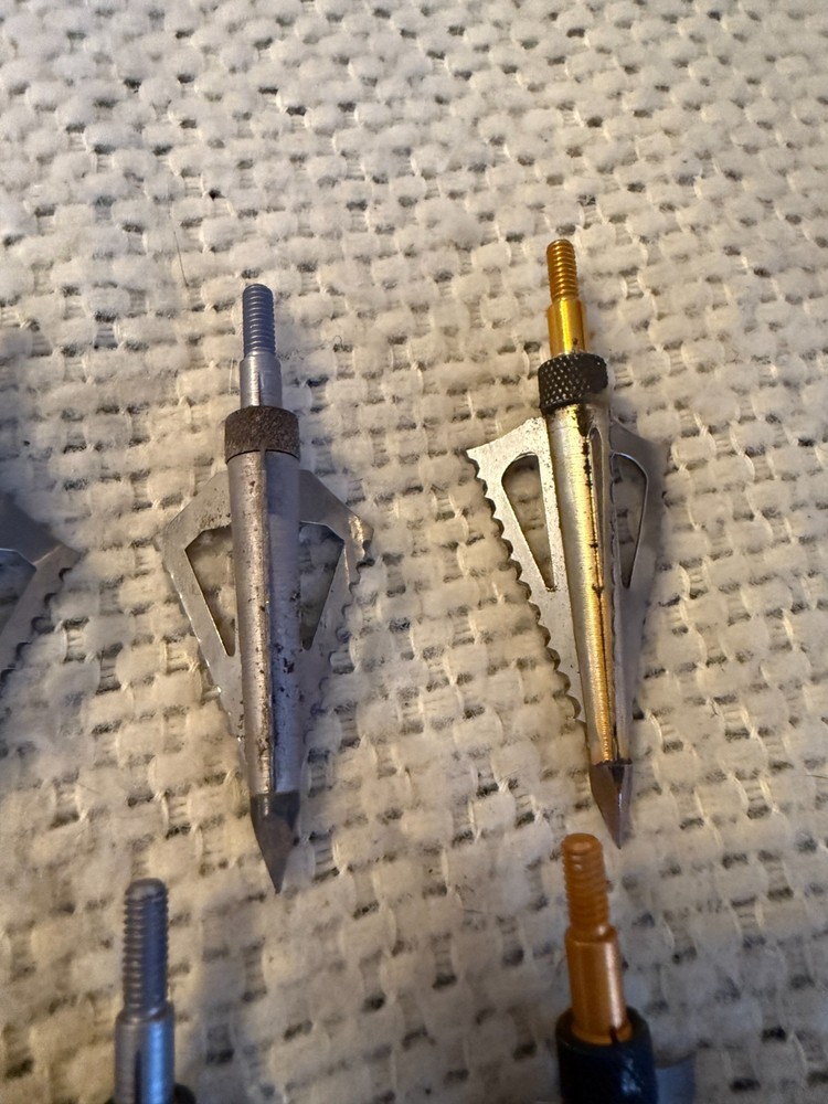 3 Blade Broadheads with Saw Blades