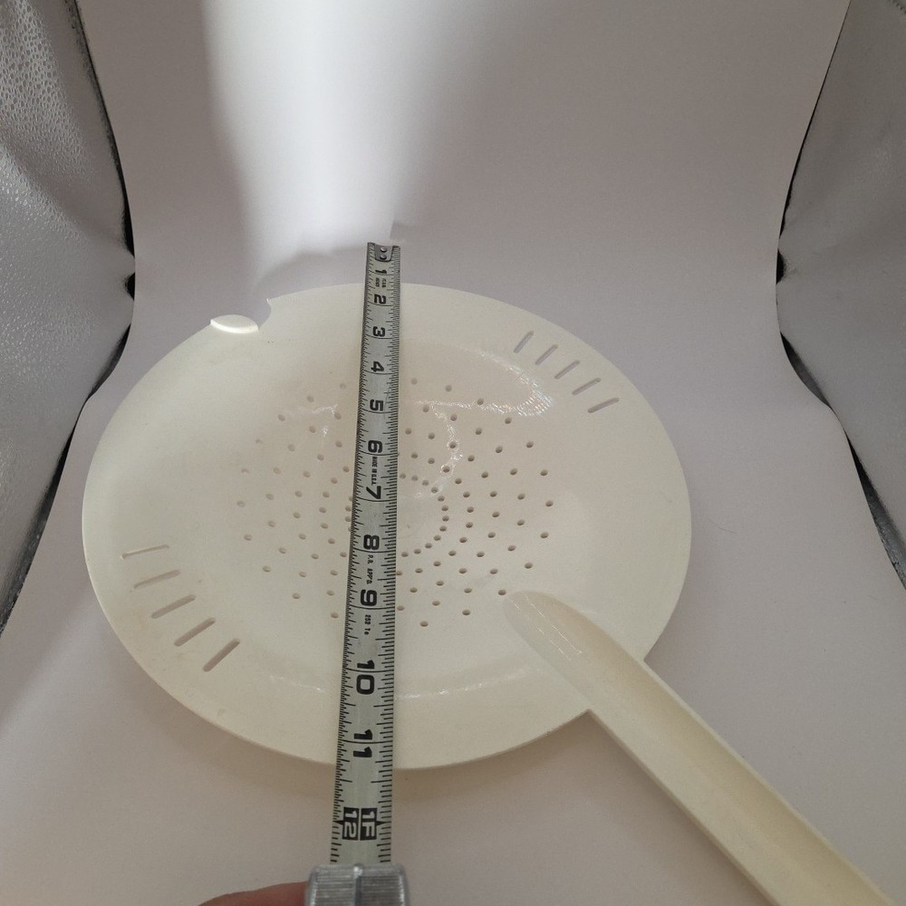 Tupperware Kitchen Tool Colander Strainer With Handle White 2632 Vintage 12"