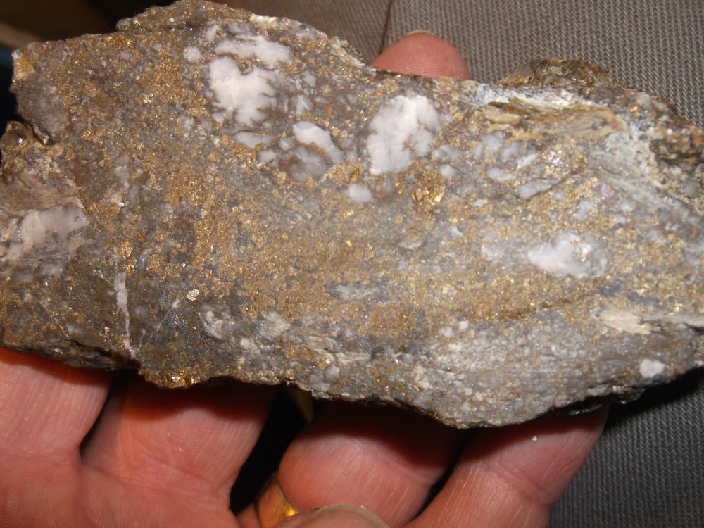 Gold, silver, copper, 345 grams samples ,ore high grade .
