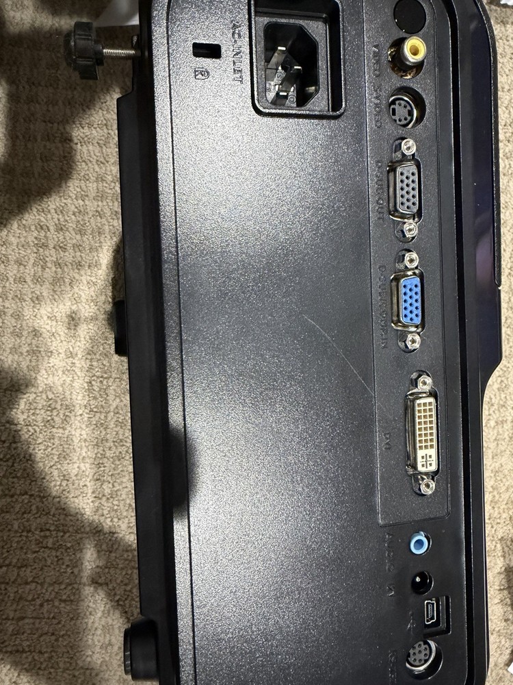 BenQ MP723 DLP Projector Bundle, With Case & Accessories