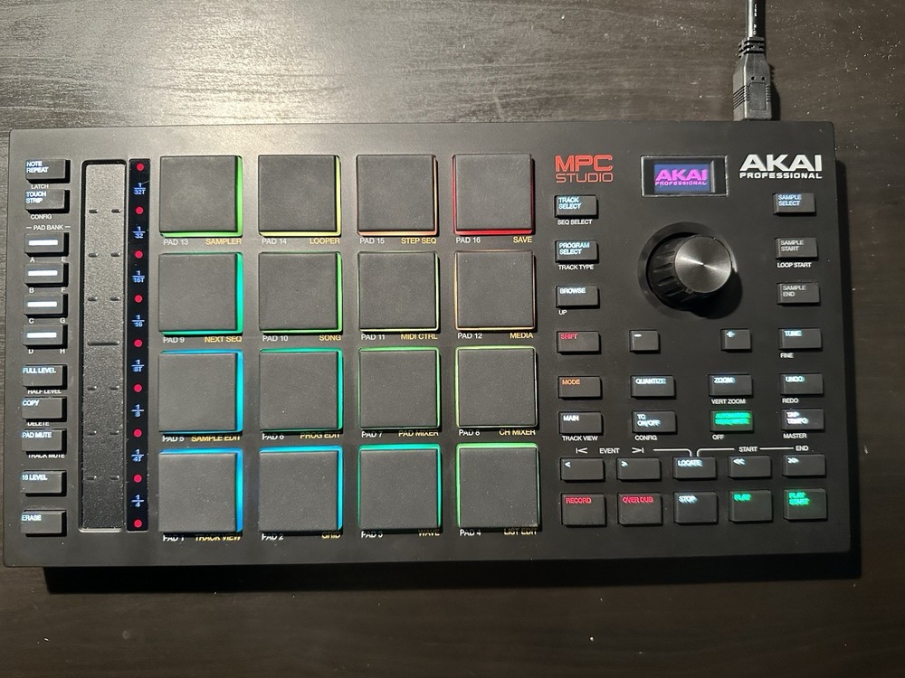 Akai Professional MPC Studio MIDI Controller