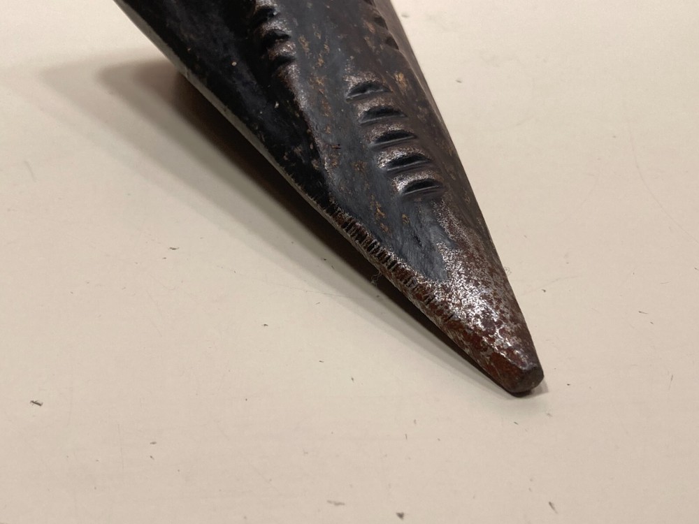 4lb Diamond-shaped splitting wedge