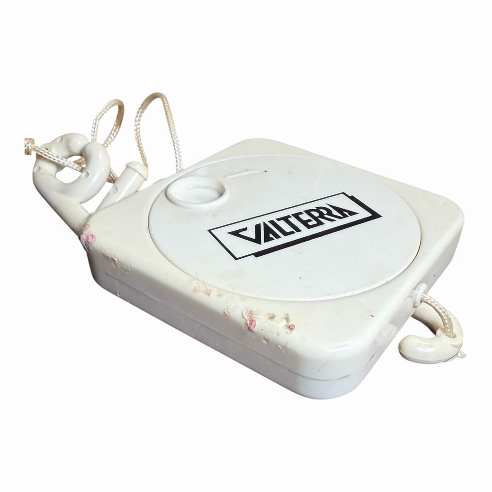 Valterra Portable Retractable Clothes Line RV