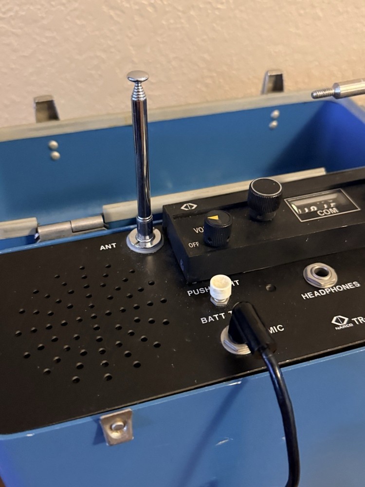 Vintage Narco Tr-1000a Portable Transceiver Communication Device.