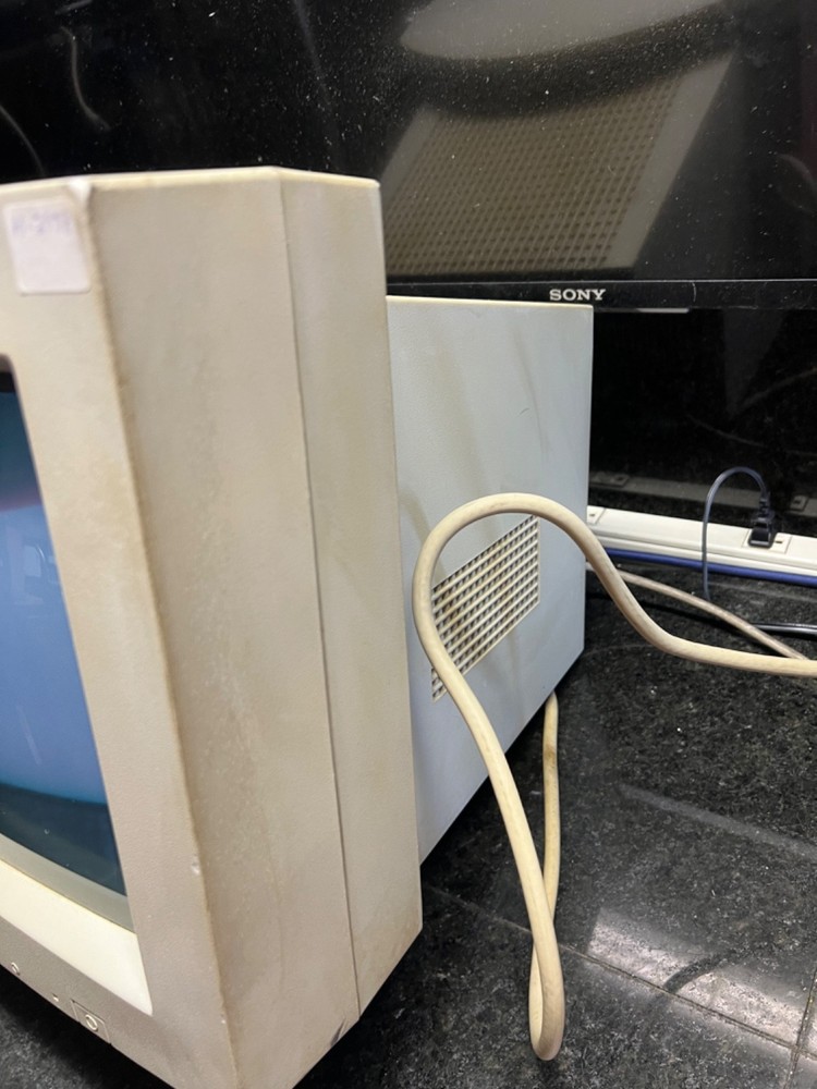 Apple Multiple Scan 15" CRT Display-TESTED