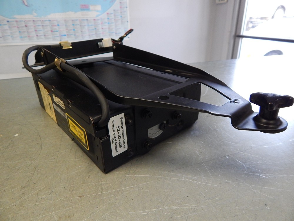 W163 ML320 ML350 ML430 CD CHANGER COMPLETE