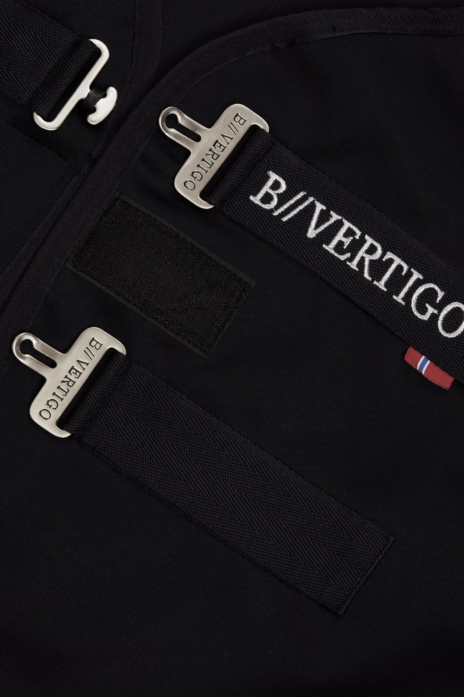 B VERTIGO DREW FUNCTIONAL RUG (BRAND NEW)(SIZE 72")